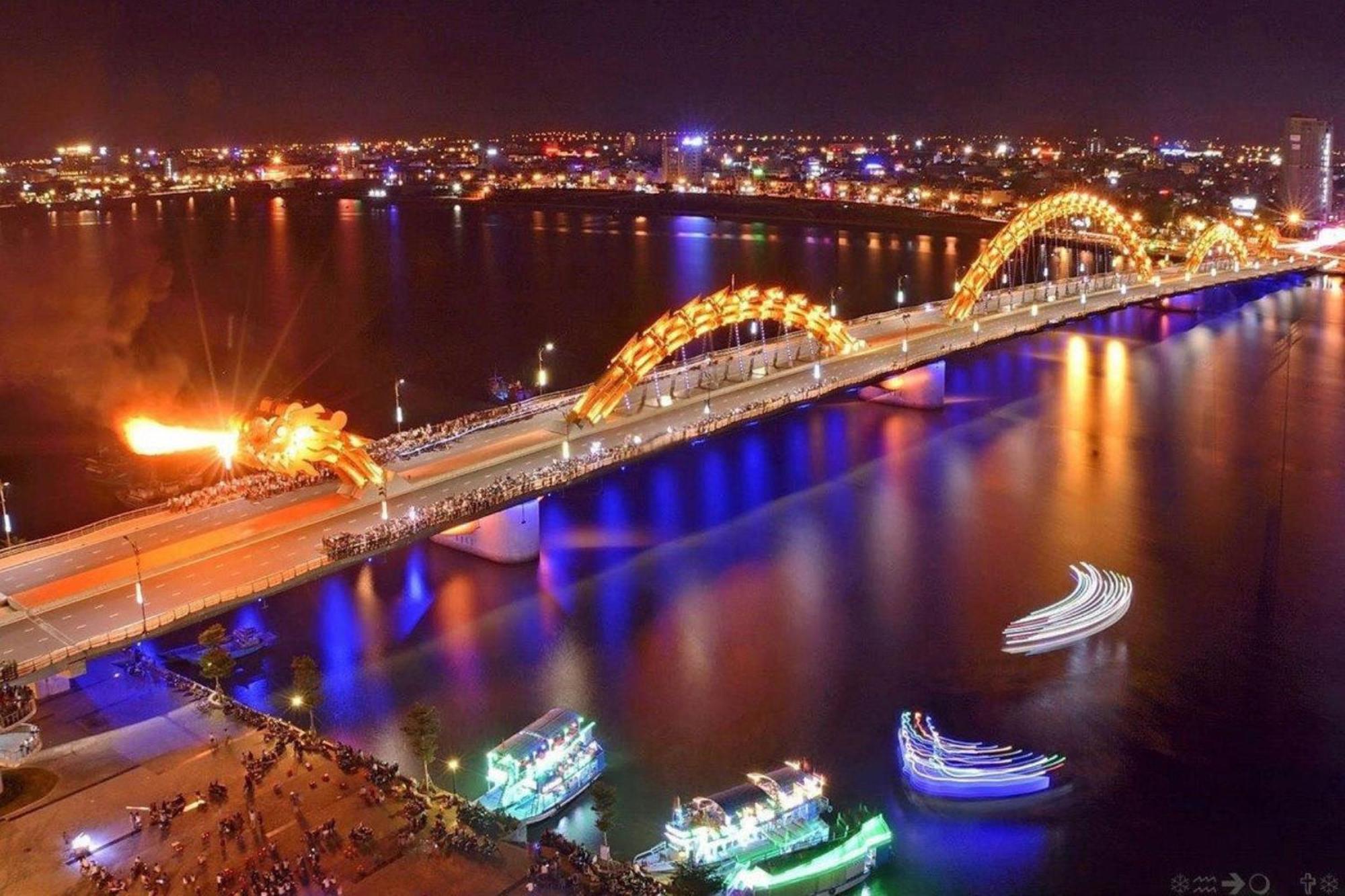 Ibiza Riverfront Da Nang Hotel Powered By Aston Kültér fotó