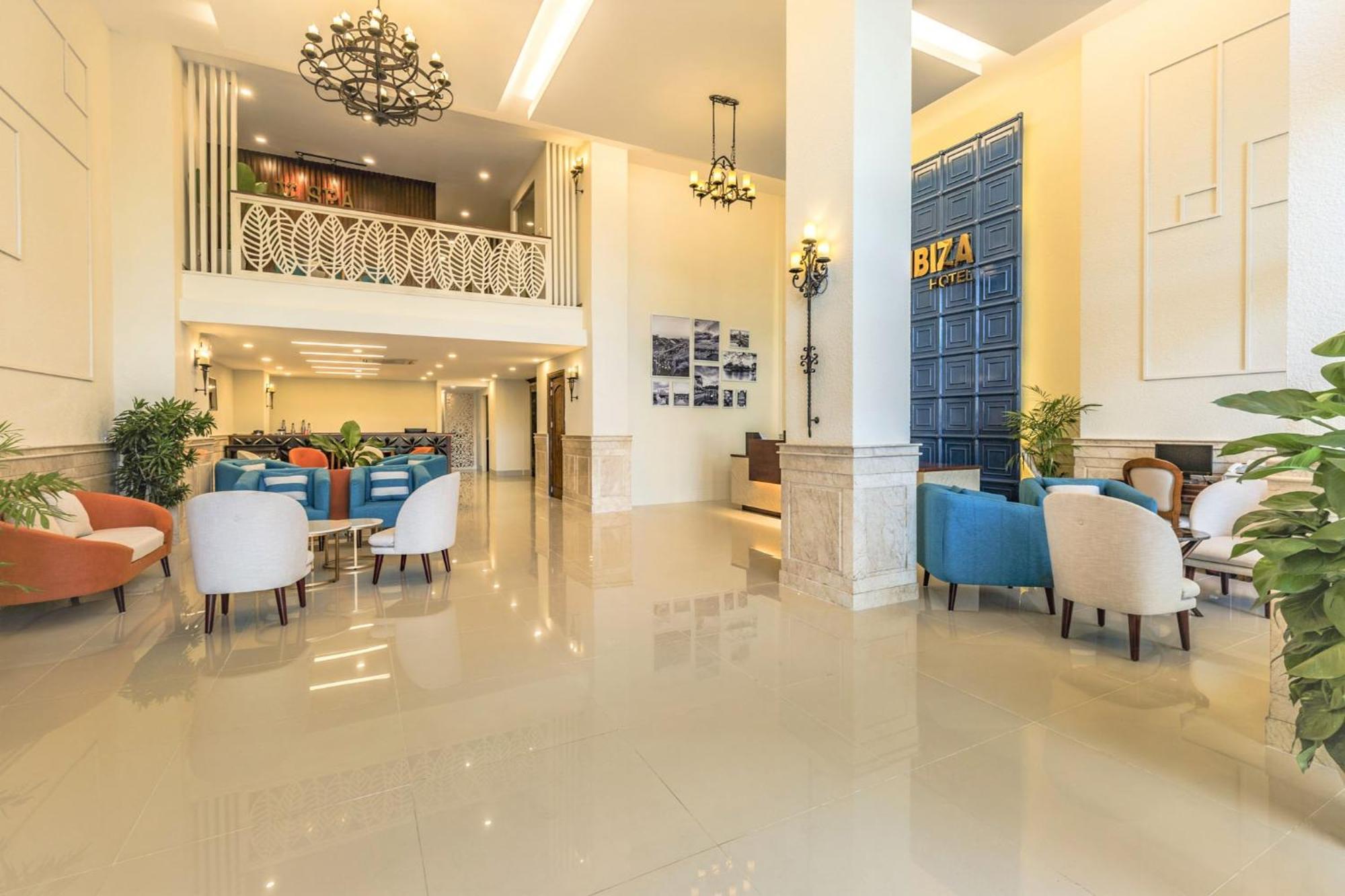 Ibiza Riverfront Da Nang Hotel Powered By Aston Kültér fotó