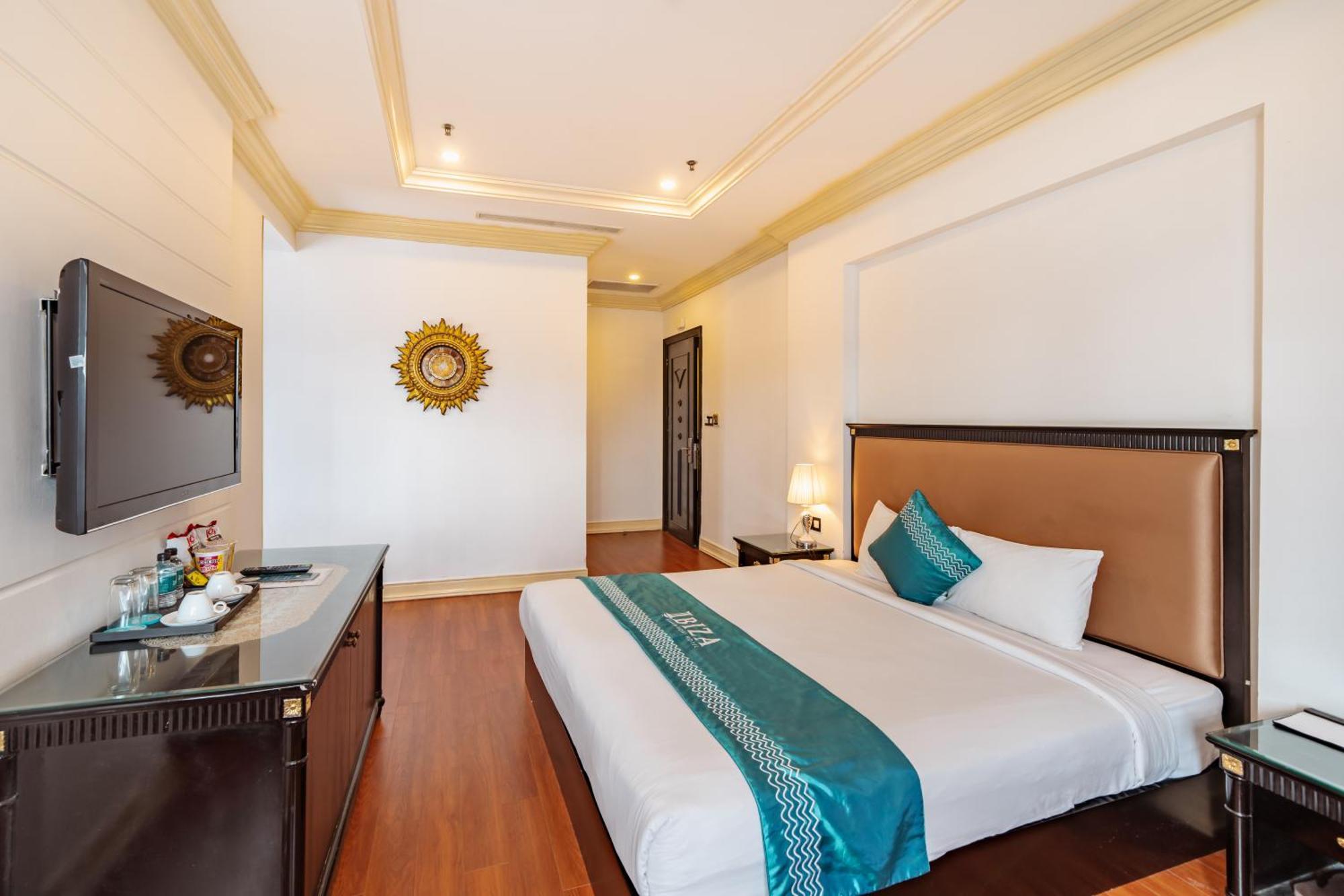 Ibiza Riverfront Da Nang Hotel Powered By Aston Kültér fotó