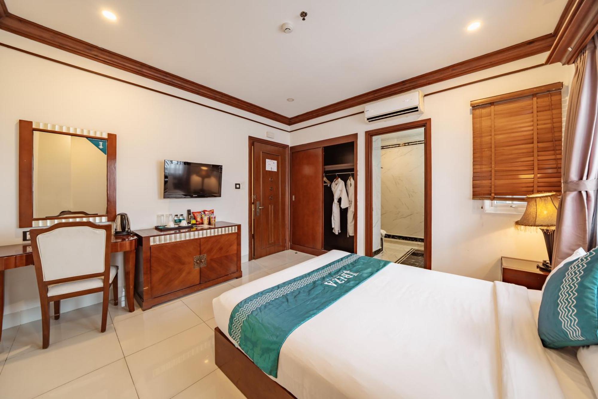 Ibiza Riverfront Da Nang Hotel Powered By Aston Kültér fotó